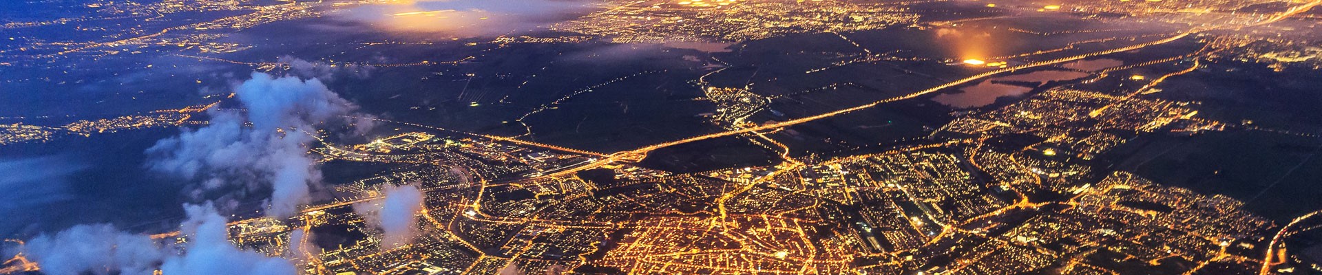 Nederland van boven bij nacht